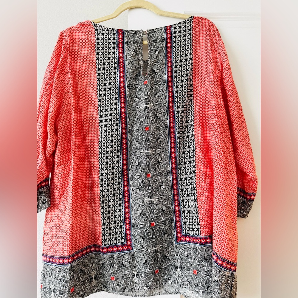 Rose & Olive Red and Black Tunic Top - Picture 10 of 11